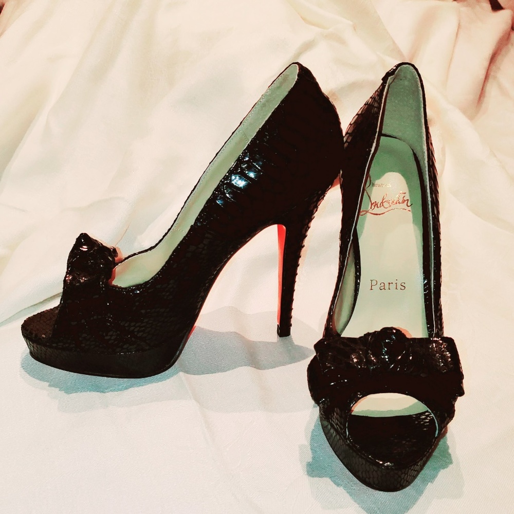 SHOES BY Christian Louboutin